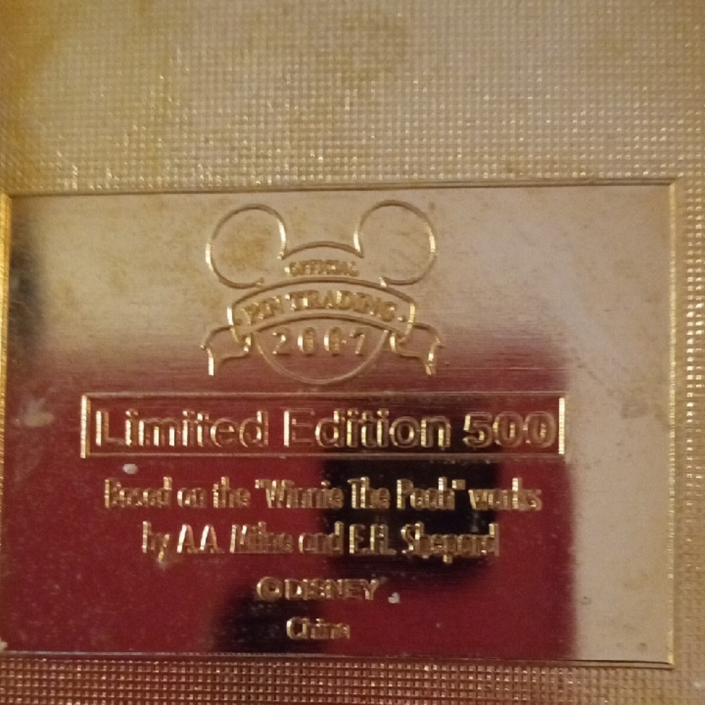 Disney November Pin - Green, Yellow, and Brown. LE 500 - Picture 2 of 7